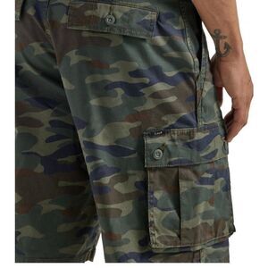 Lee Men's Cargo Shorts Camouflage Pocket Lightweight Camo Green Size 46 NWT